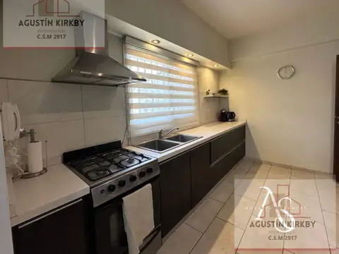 Casa 6 ambientes con 2 baños