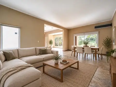 Casa en Venta con 3 cocheras