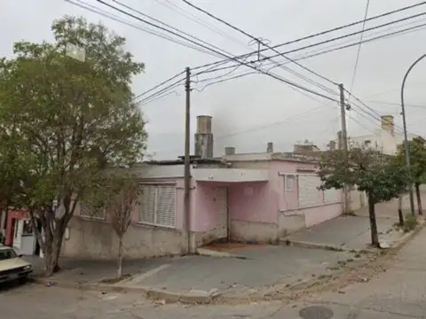 VENTA CASA MAS 2 DEPARTAMENTOS BARRIO SAN VICENTE