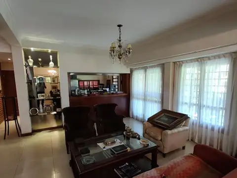 Casa 5 ambientes con 5 baños