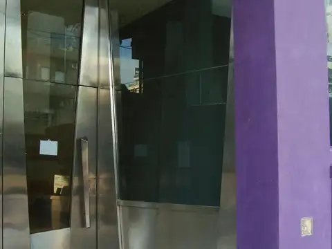 VENTA - MONOAMBIENTE AL FTE. BALCON  CON COCHERA- CABALLITO