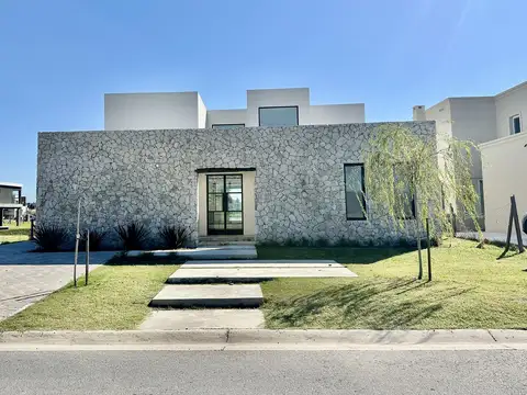 Venta casa laguna 4 dorm, Barrio Cerrado Santa Ana, Villanueva, Tigre