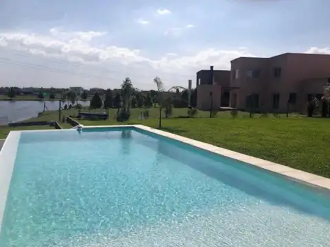 Casa en Alquiler de 4 dormitorios