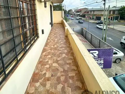 Venta - Ph 4 Ambientes con Patio y Balcón en Lanús