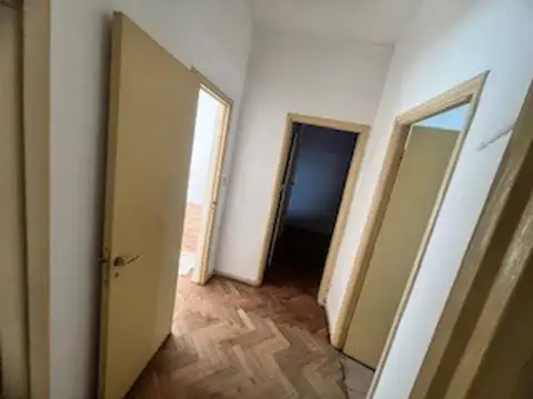 Gutierrez 1700, Piso 1