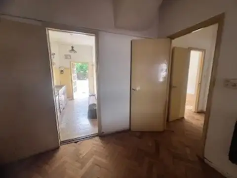 Gutierrez 1700, Piso 1