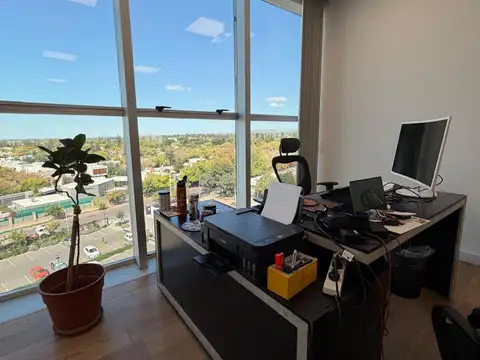 Oficina en Venta con 1 cochera