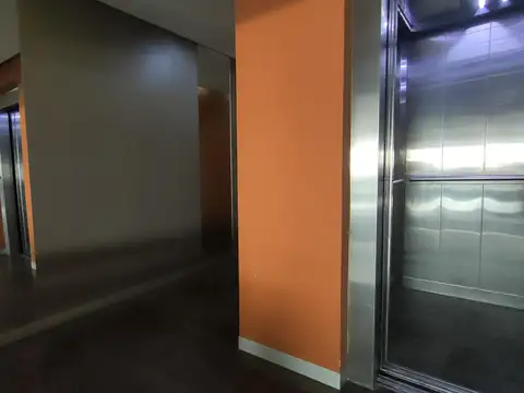 Junín al 300 Monoambiente en Alquiler con Balcón