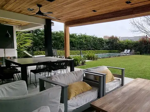 Casa en alquiler temporario en Las Liebres, Panamericana Km 38, 4 dorm, jardin y pileta
