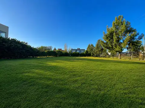 Venta Terreno en Country Santa Rita
