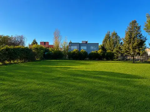 Venta Terreno en Country Santa Rita