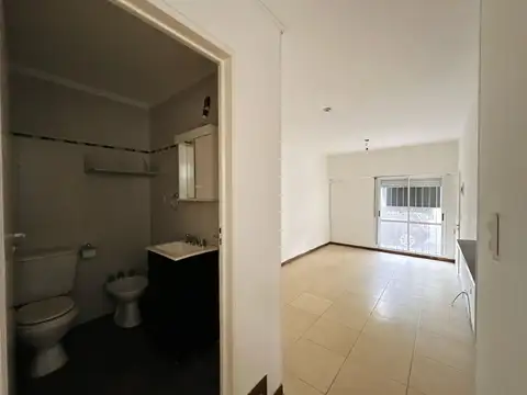alquiler PH 2 AMBIENTES PB CON PATIO *SIN EXPENSAS* SEMI NUEVO 5 AÑOS
