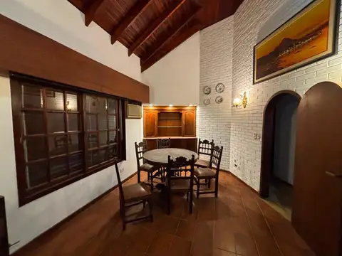 Casa en venta en Matheu Barrio Semi cerrado-APTO CREDITO