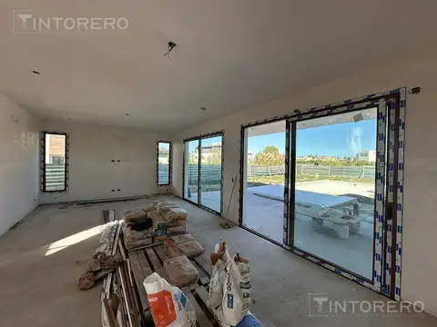 Casa en Venta en Countries y Barrios Cerrados en Ezeiza, USD 600.000