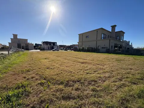 LOTE EN VENTA PUERTOS DEL LAGO