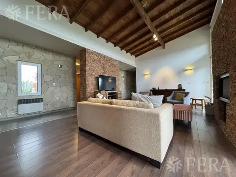 Casa en Venta en Area 60, USD 270.000