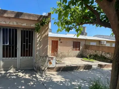 CASA EN VENTA 2 DORMITORIOS EN BARRIO BOUCHARD.
