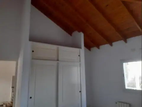 Casa en Alquiler con 1 cochera
