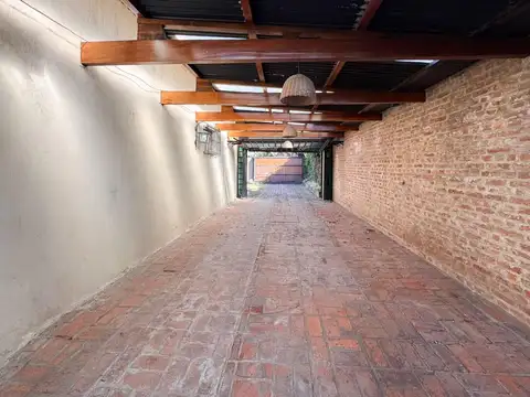 HERMOSA CASA A LA VENTA EN MERLO CENTRO