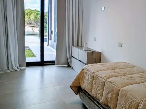Casa en Venta en Barrio Golf 2, USD 565.000