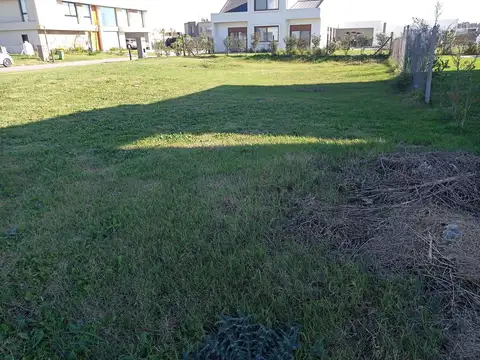 Terreno en Venta en Countries y Barrios Cerrados en Esteban Echeverria, USD 68.000