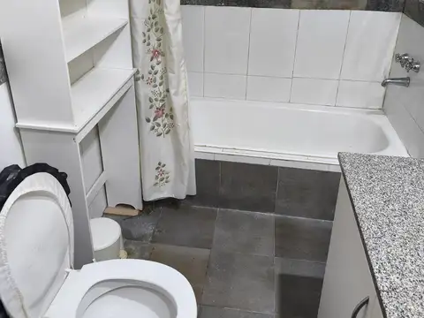 Oficina 7 ambientes con 3 baños