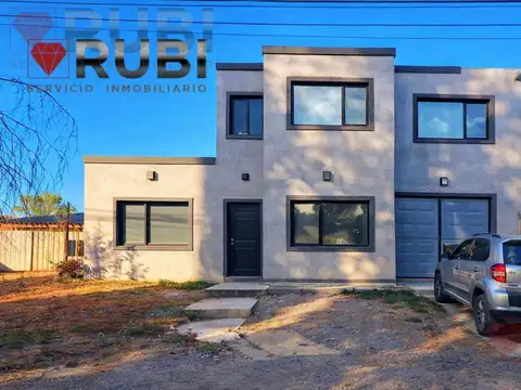 EN VENTA CASA 2 DORMITORIOS - PLOTTIER - APTA CREDITO