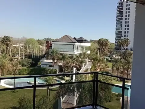 Avenida Santa María de las Conchas 5200