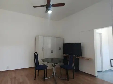 Depto Tipo Casa en Venta 50 años