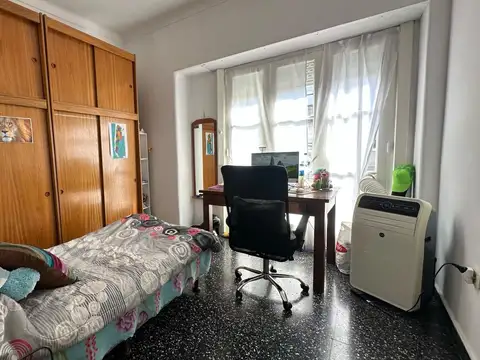 Depto Tipo Casa en Venta en Villa del Parque, USD 180.000