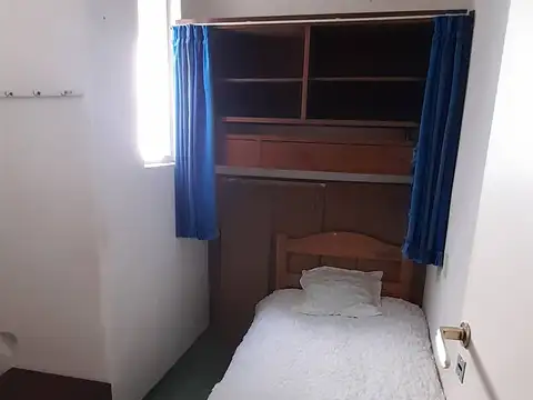 Alquiler de Habitacion en depto 160m2 con terraza y parrilla