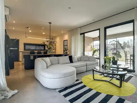 Casa en Venta en Pilar del Este - Santa Emilia, USD 240.000