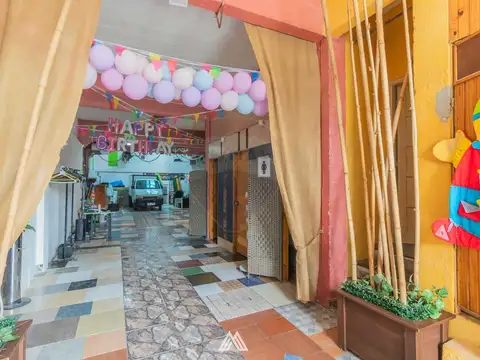 Local en Venta 79 años