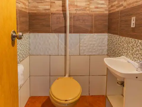 Local en Venta en La Teja, USD 148.000
