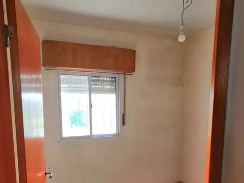 Venta: Piñero, Calle Mitre lal 500.- Propiedad de dos Dormitorios. Terreno de 11x44mt.-