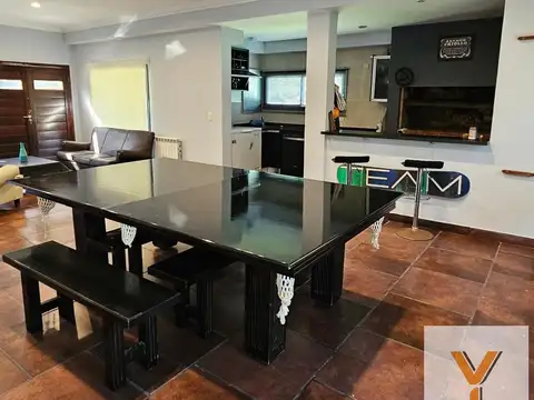 Casa en alquiler - 2 Dormitorios 2 Baños - Balneario Mar Chiquita