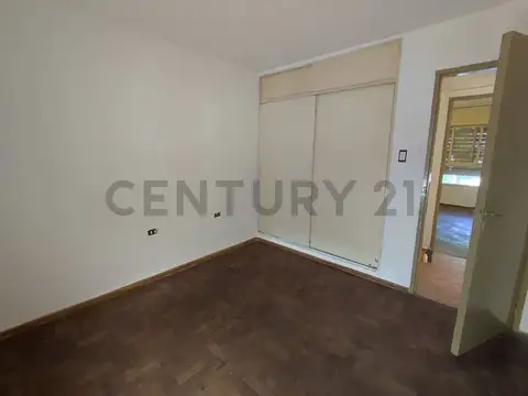 Departamento 5 ambientes con 1 baño