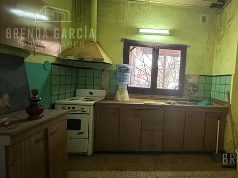 Casa en Venta con 3 cocheras