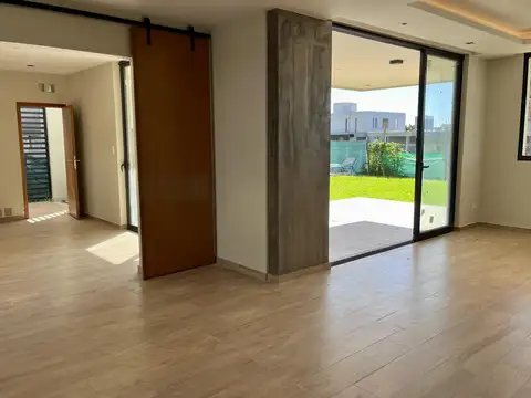 Casa en Venta en Yerba Buena, USD 260.000