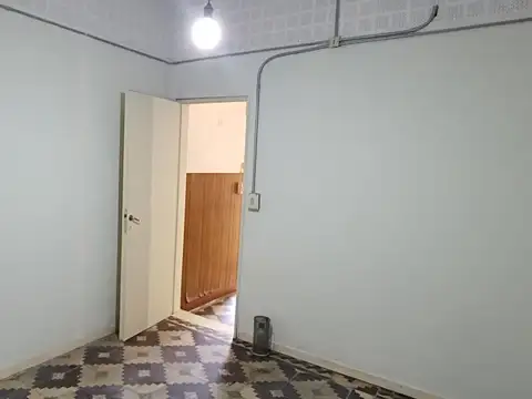 Departamento tipo casa ph 3 ambientes con patio Lanús Este