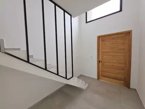 Depto Tipo Casa en Venta de 5 ambientes