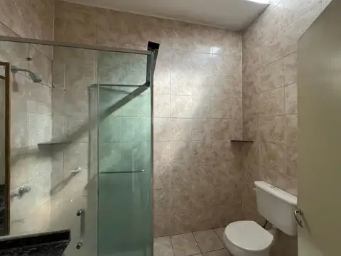 VENTA CASA CON COCHERA EN BARRIO PUEYRREDON