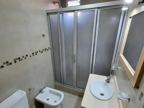 CASA EN ALQUILER 3 AMBIENTES