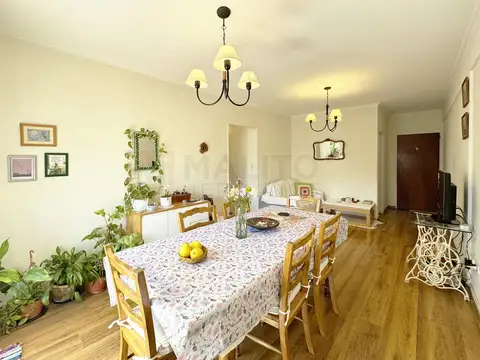 DEPARTAMENTO 4 AMBIENTES CON BALCÓN