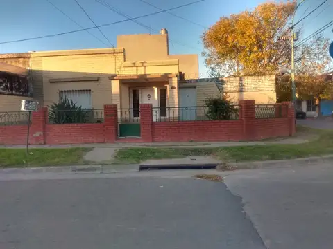 vendo muy buena propiedad en zarate  Retasada 