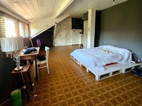 Casa, 5 ambentes luminosos,con quincho/departamento, Temperley , Arroyito al 200.