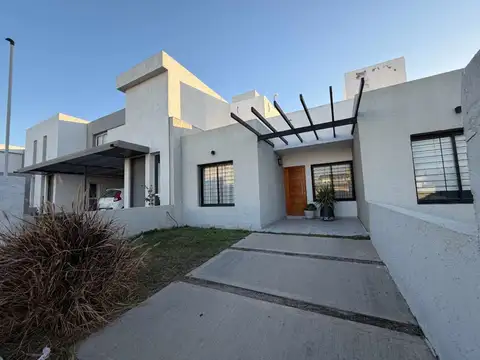 LOTE 10 MNZ 50 SOLARES DE MANANTIALES 100
