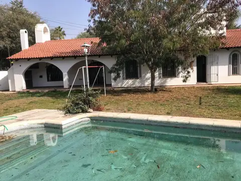 Casa 4 ambientes con 3 baños