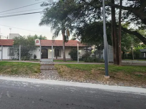 Casa en Venta al Oeste