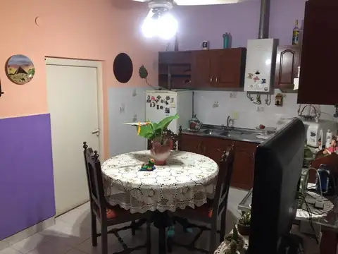 Casa 3 ambientes con 2 baños